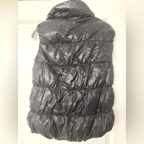 Betsy Johnson Vest - Picture 3 of 4